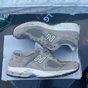 New Balance Gray and Silver Sneakers
